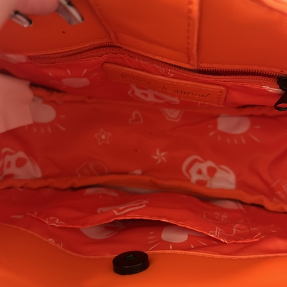 Betsey Johnson Halloween Pumpkin Sparkle Glow-In-The-Dark 2 face crossbody purse - Picture 14 of 15